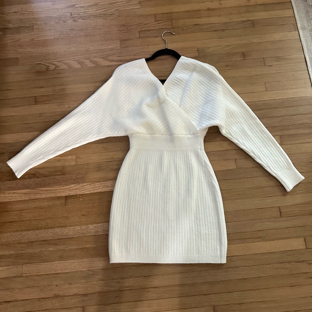 Elegant White Knit Dress
